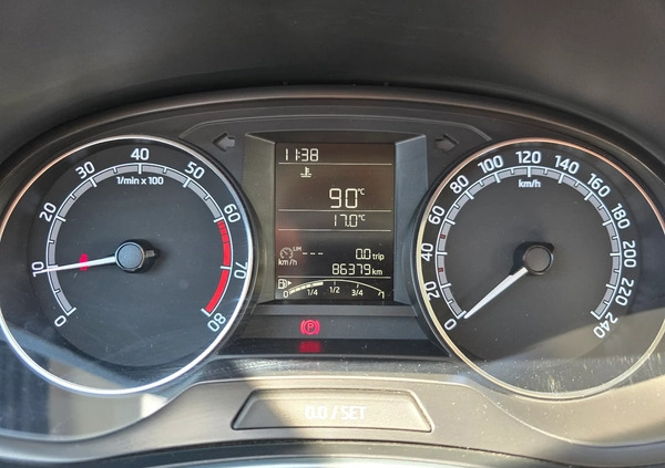 Skoda Fabia cena 48900 przebieg: 86300, rok produkcji 2019 z Nowe małe 154